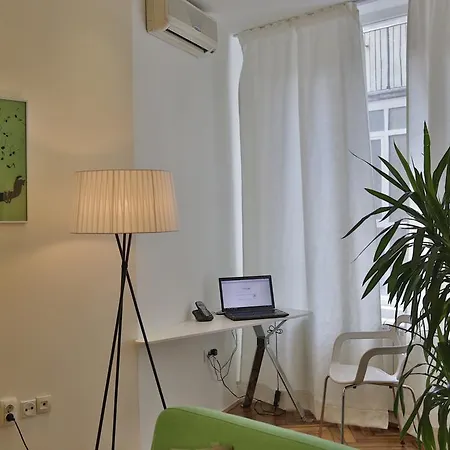 Alek Apartment *