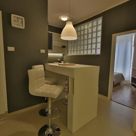 Alek Apartment