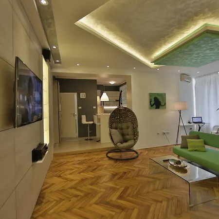 Alek Apartment *